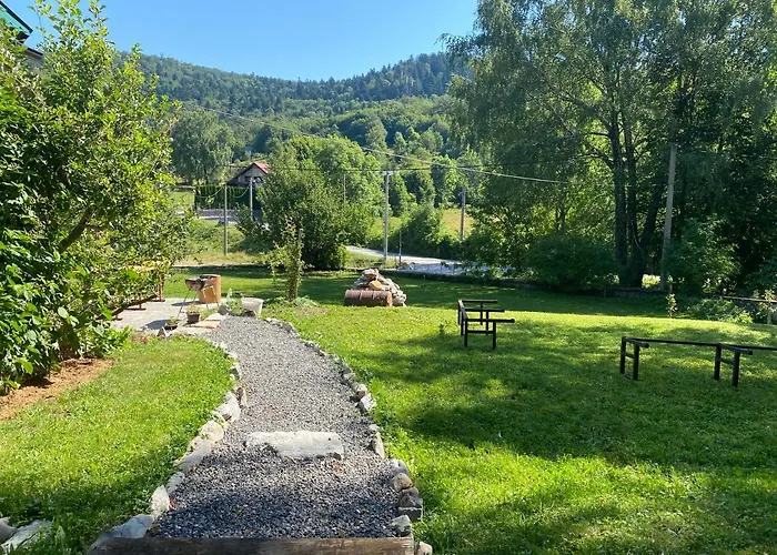 Sanmari_forest * Ledenice